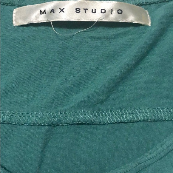 Max Studio Green Top - Picture 3 of 4